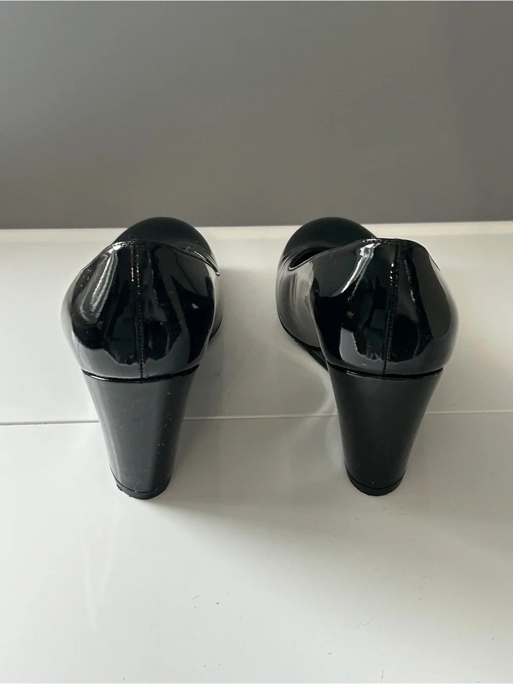 Stuart Weitzman Black Patent Leather Round Toe Wedge Pumps Heels Women's Size 7